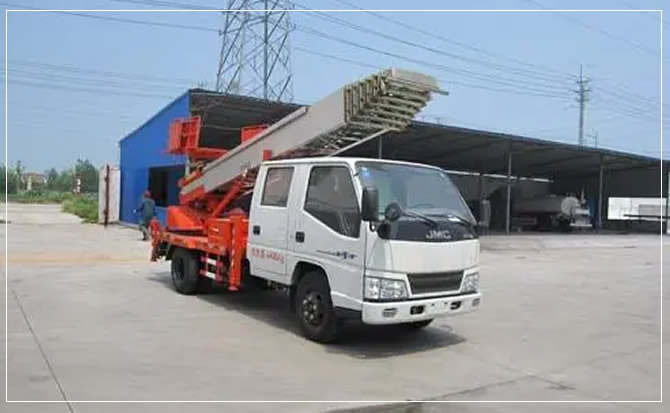 让胡路搬家 让胡路搬家